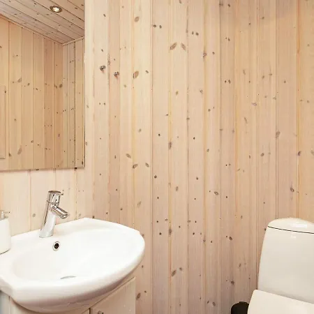 8 Person Holiday In Bl Vand بيت للعطل